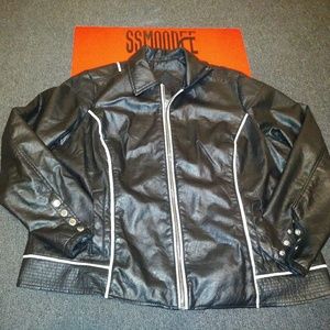 Black/white jacket pre-owned